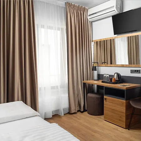 Hotel & Close To Old Town Bucharest