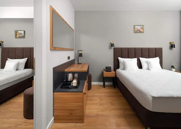 Labirint Location Hotel